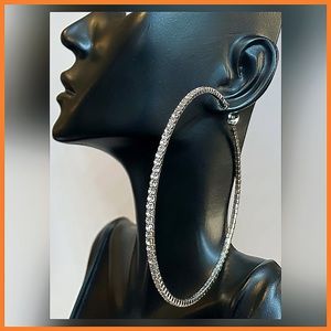 π· π Steve Madden Rhinestone Hoop Earring